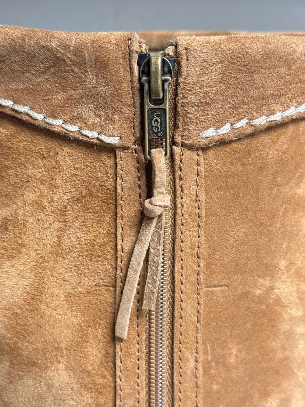UGG Boots Womens Fringe Mammoth Moccasin Tan Suede Boots - Size 9.5 - Picture 8 of 16